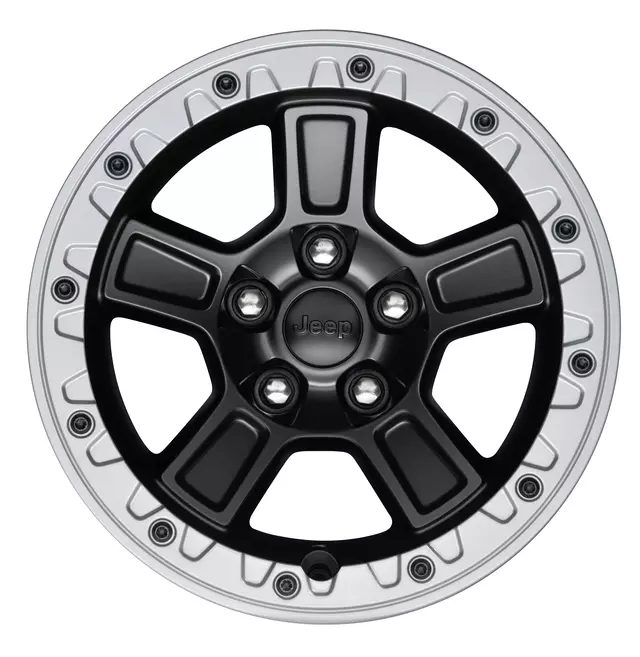 Mopar 17-inch beadlock wheel (Lights Out Black), JL / JT